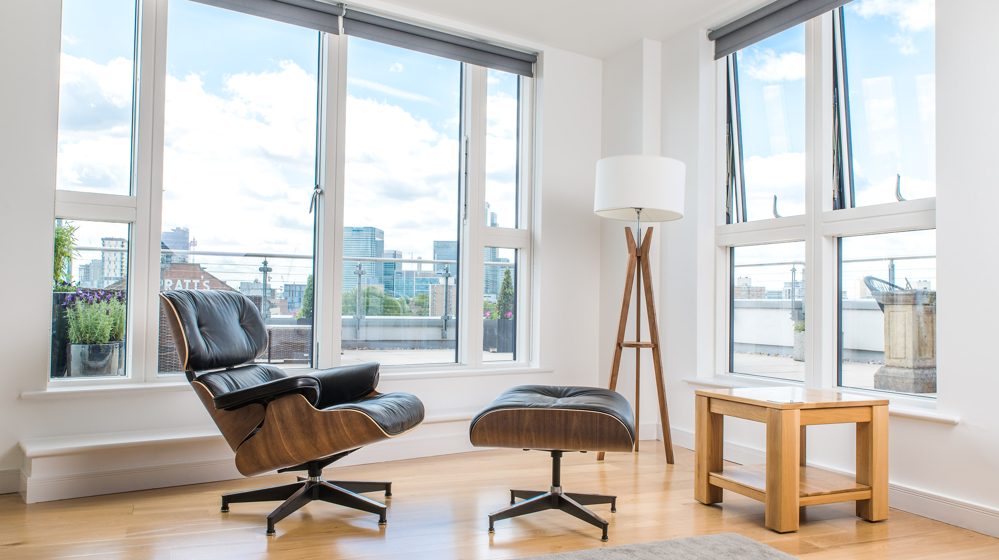Manhattan Home Design S Iconic Heart Chair Replica